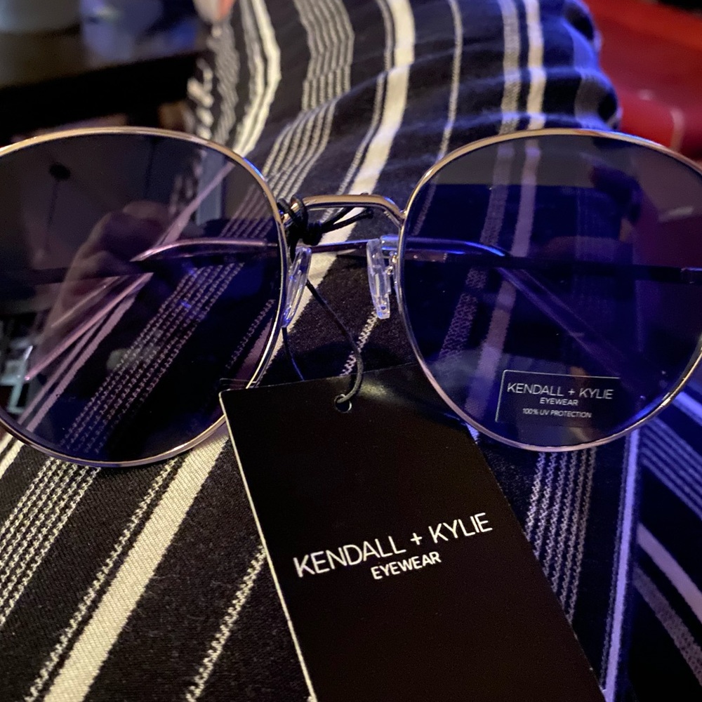 KENDALL & KYLIE SUNGLASSES